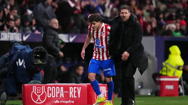 Simeone espera convencer a Julián Alvarez de quedarse en Atlético Madrid.