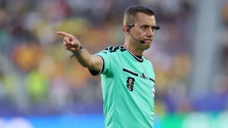 Clément Turpin, árbitro FIFA.
