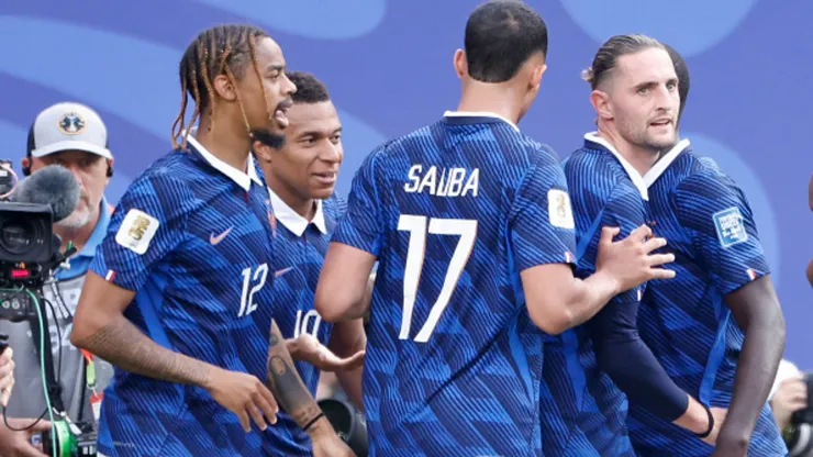 Jugadores de Francia celebrando.