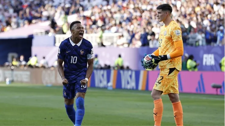 Kylian Mbappé y Orlando Gill.