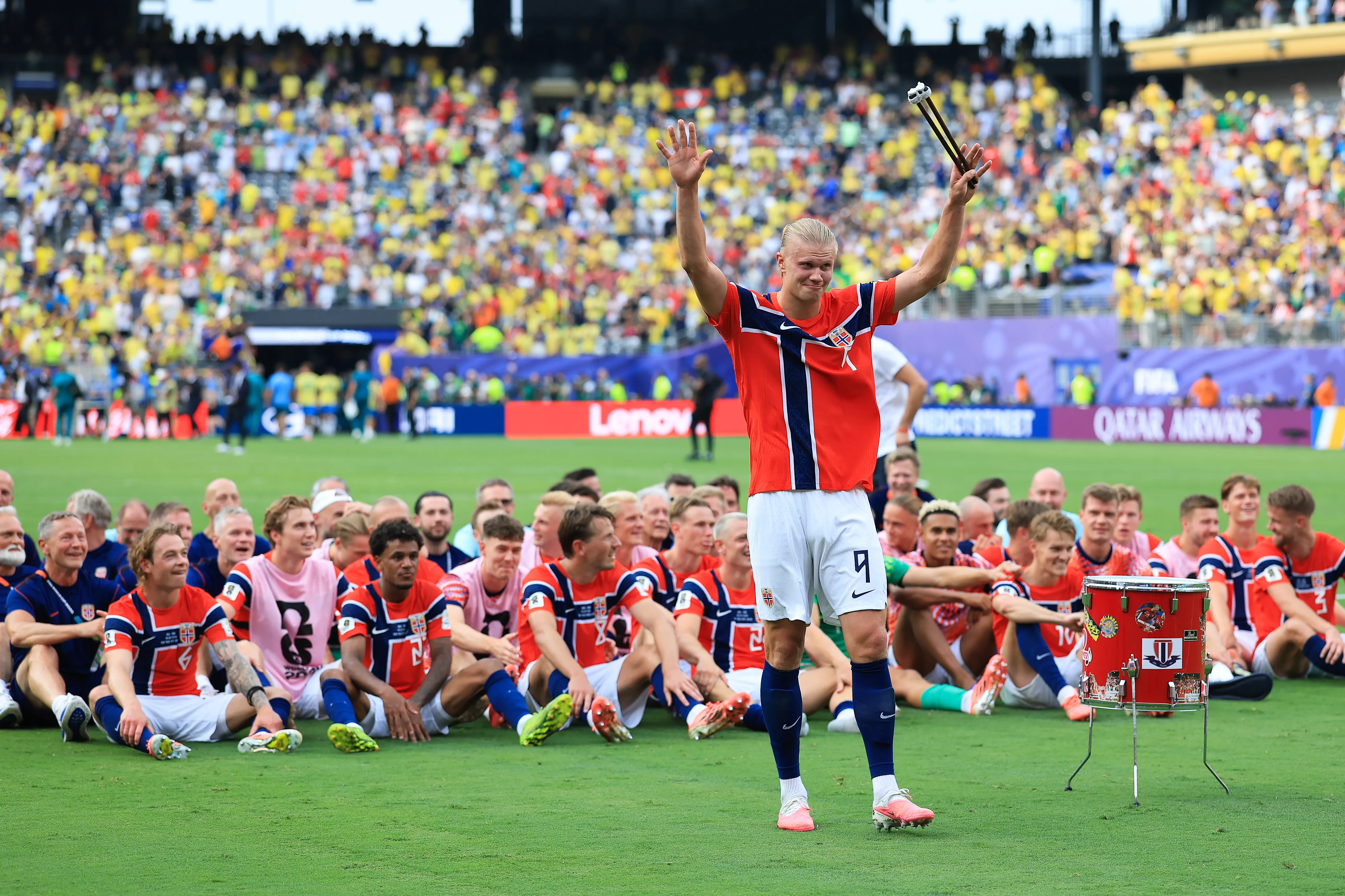 Noruega clasificó con dos goles de Haaland. Foto: Getty.