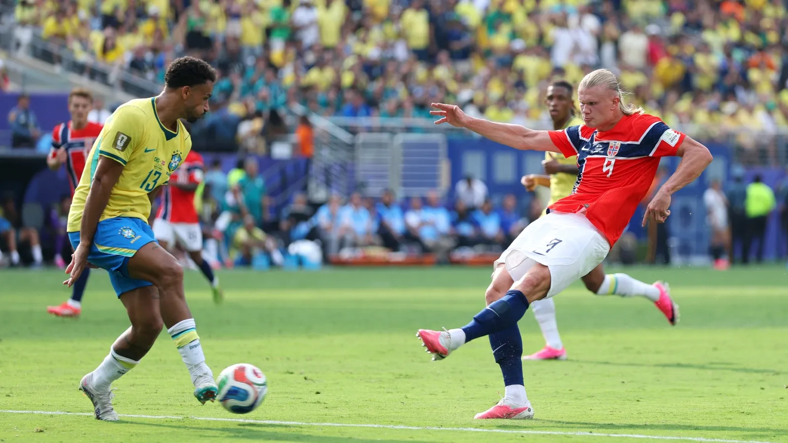 Haaland empató a Mbappé y Messi tras su doblete: GETTY