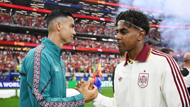 Cristiano Ronaldo y Lamine Yamal.