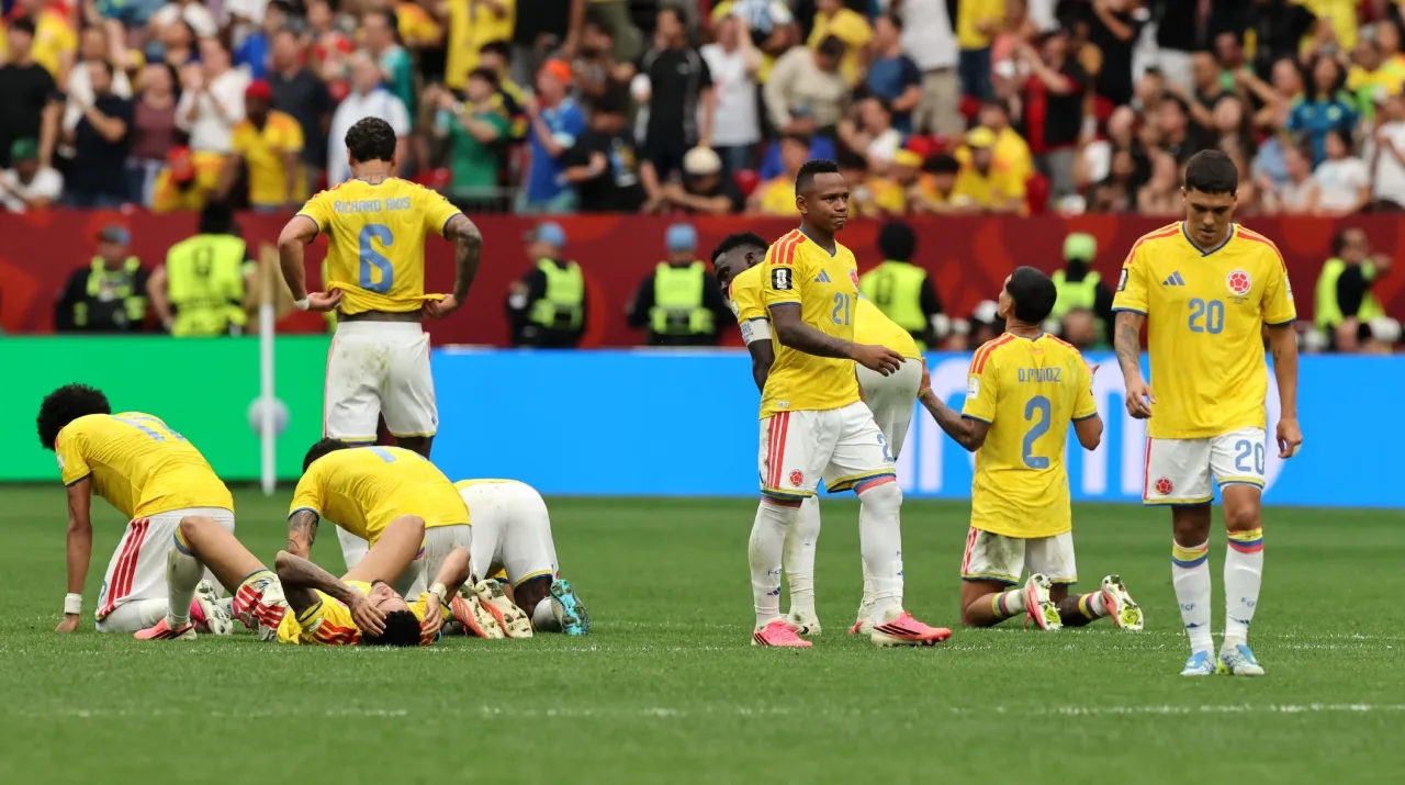 Jugadores de Colombia tras quedar eliminados vs. Suiza. (Foto: Getty Images)