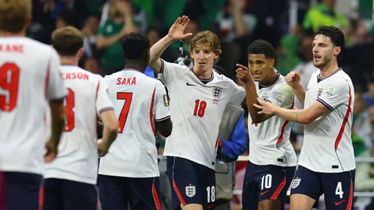 Jugadores de Inglaterra celebrando.