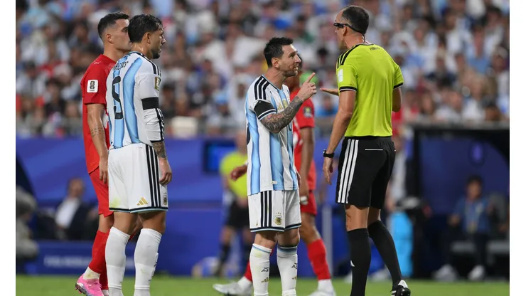 Revelan las palabras de Messi el árbitro en pleno Argentina vs. Suiza por cuartos del Mundial
