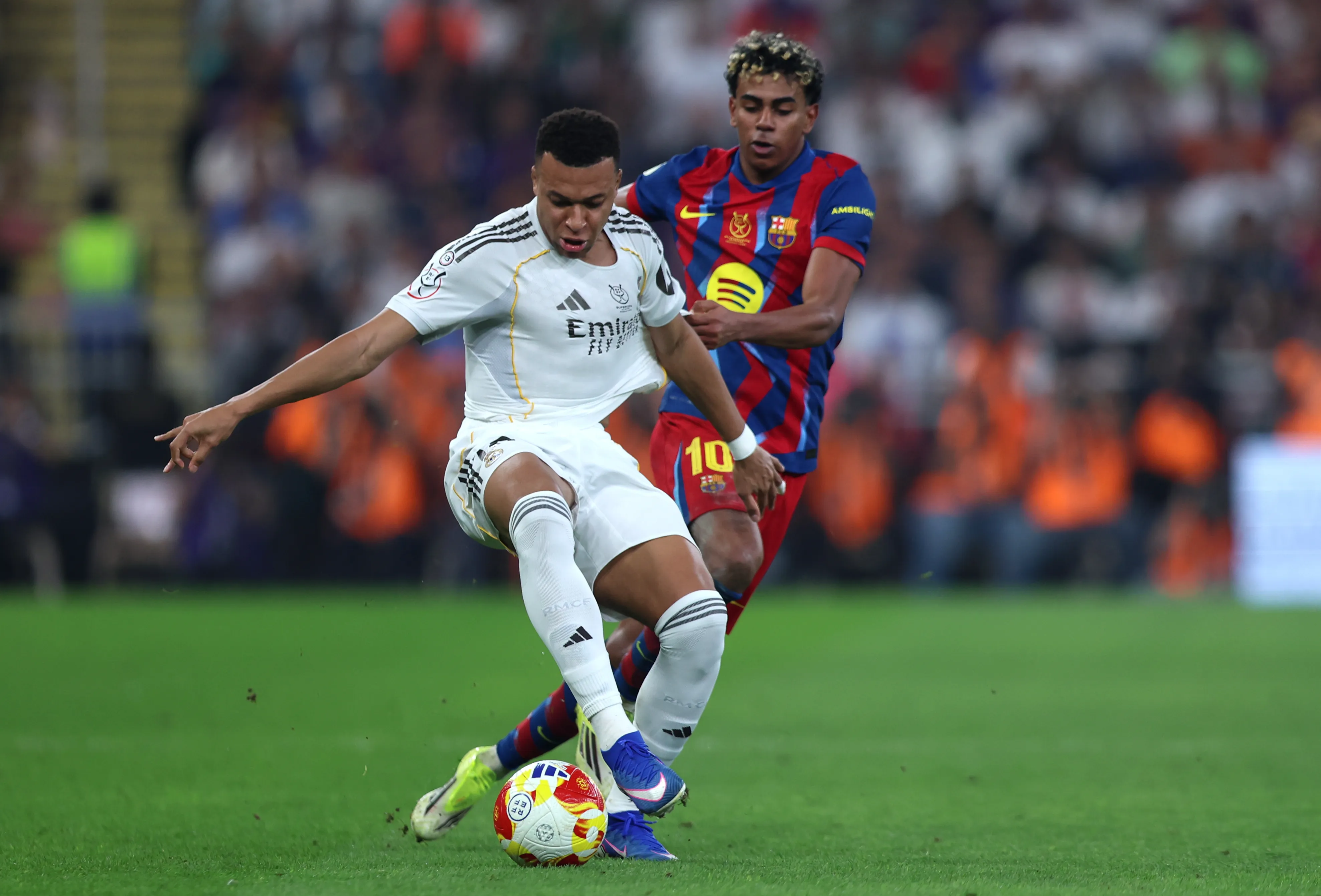 Mbappé y Yamal ya se enfrentan en la liga española. Foto: Getty.