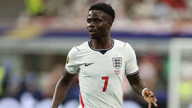 Por qué no juega Bukayo Saka contra Argentina
