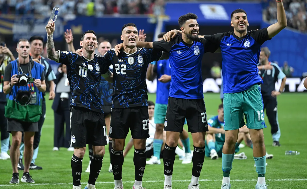 زلزال سياسي في المونديال: عقوبات فيفا تهدد الأرجنتين بعد احتفالات المالفيناس ضد إنجلترا