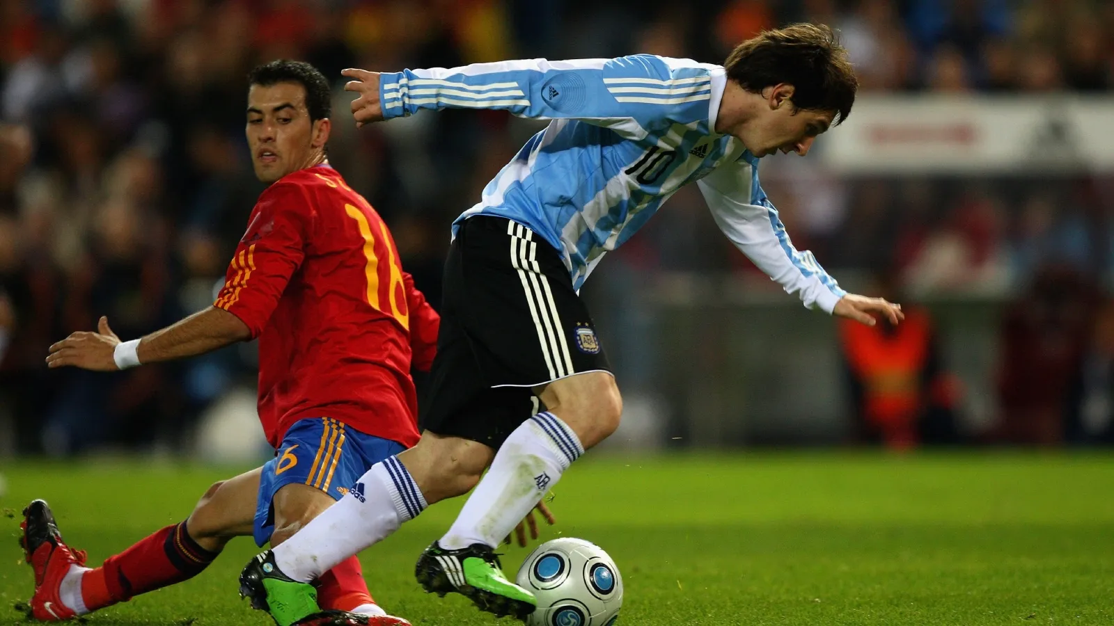España nunca pudo convencer a Messi de no jugar con Argentina: GETTY