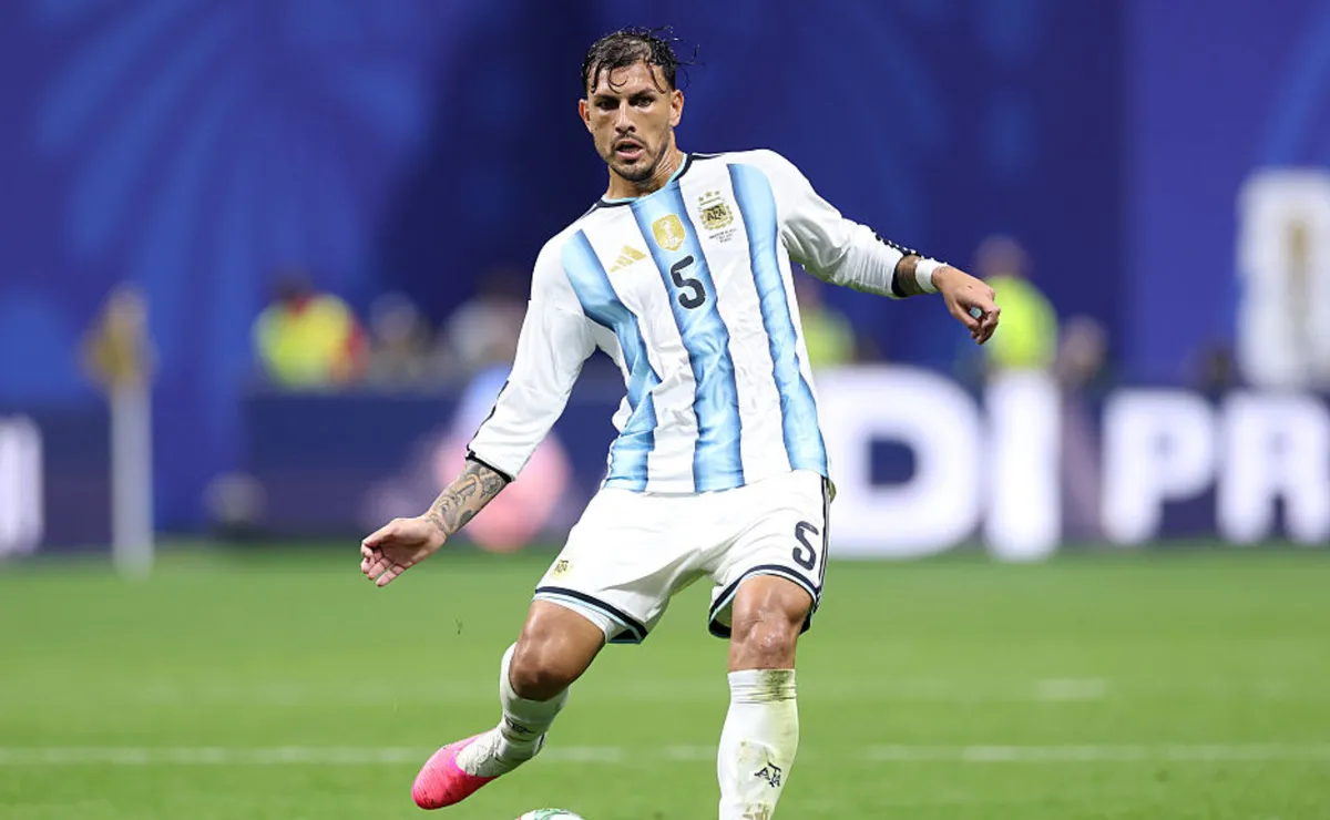لماذا يغيب لياندرو باريديس عن تشكيلة الأرجنتين الأساسية ضد إسبانيا في نهائي كأس العالم 2026؟