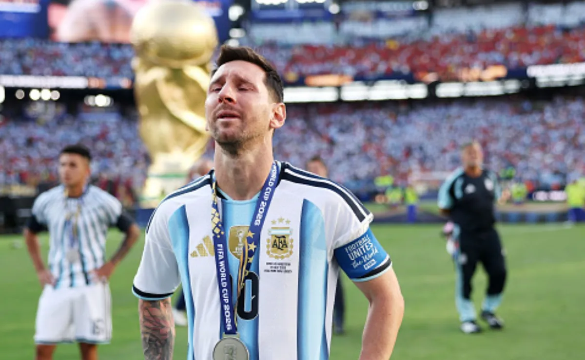 لم تظهرها شاشات التلفاز.. سيرجيو راموس يواسي ميسي بعد خسارة نهائي مونديال 2026