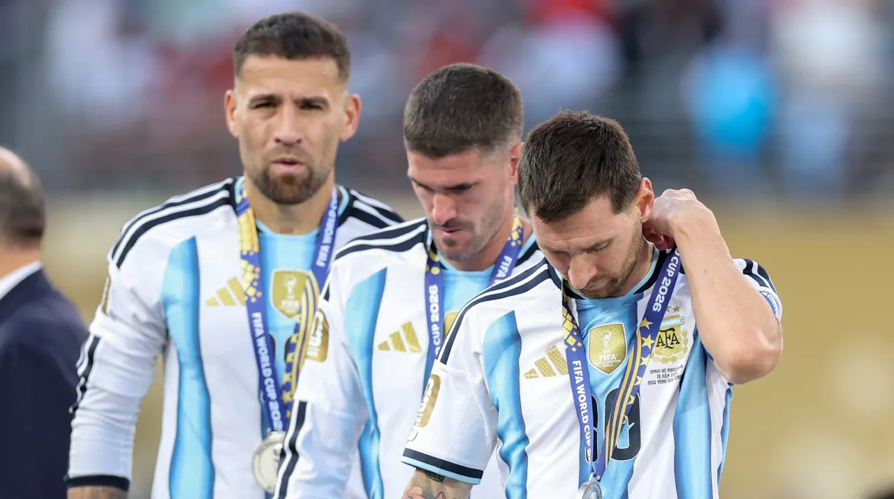 Otamendi, De Paul y Messi. (Foto: Getty Images)