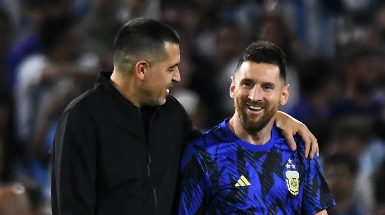 Juan Román Riquelme y Leo Messi. (Foto: Getty Images)