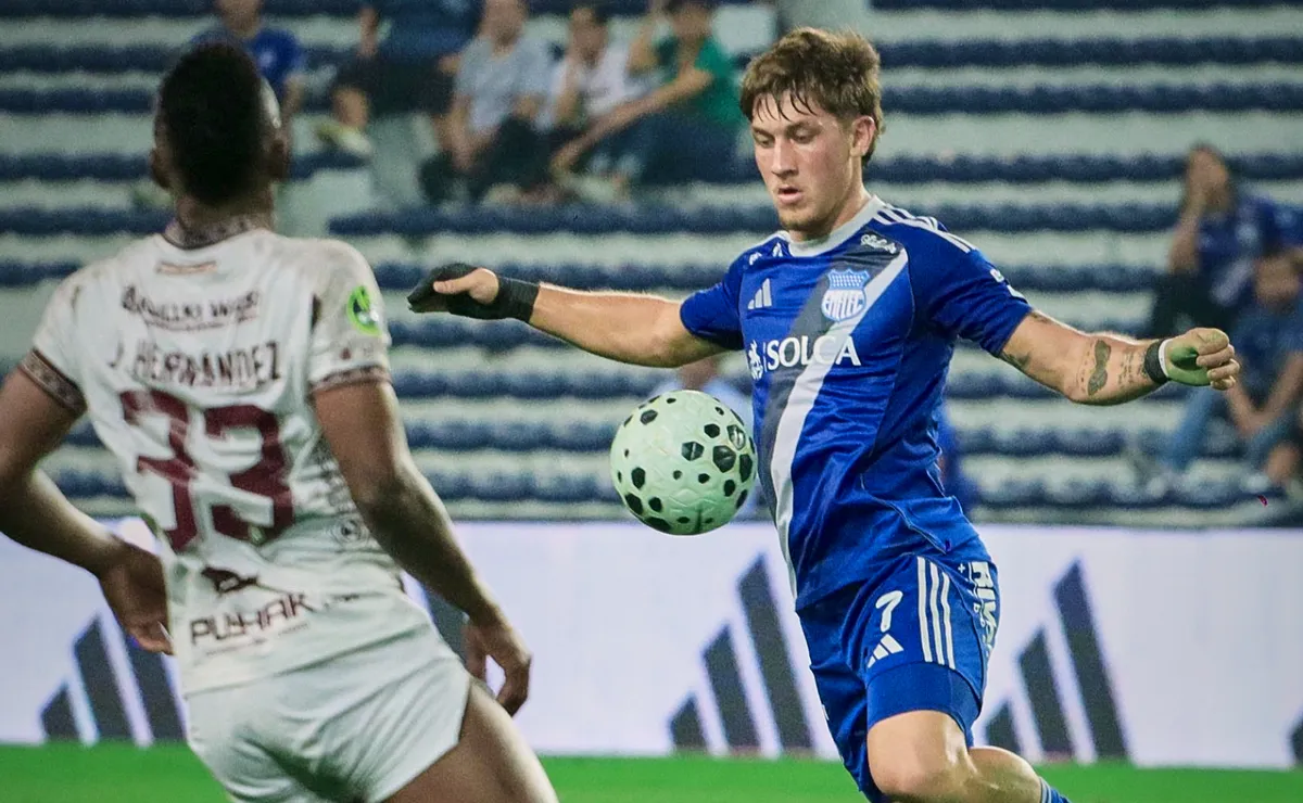 Photo: bolavip.com Emelec empató con Mushuc Runa y se aleja del hexagonal final
