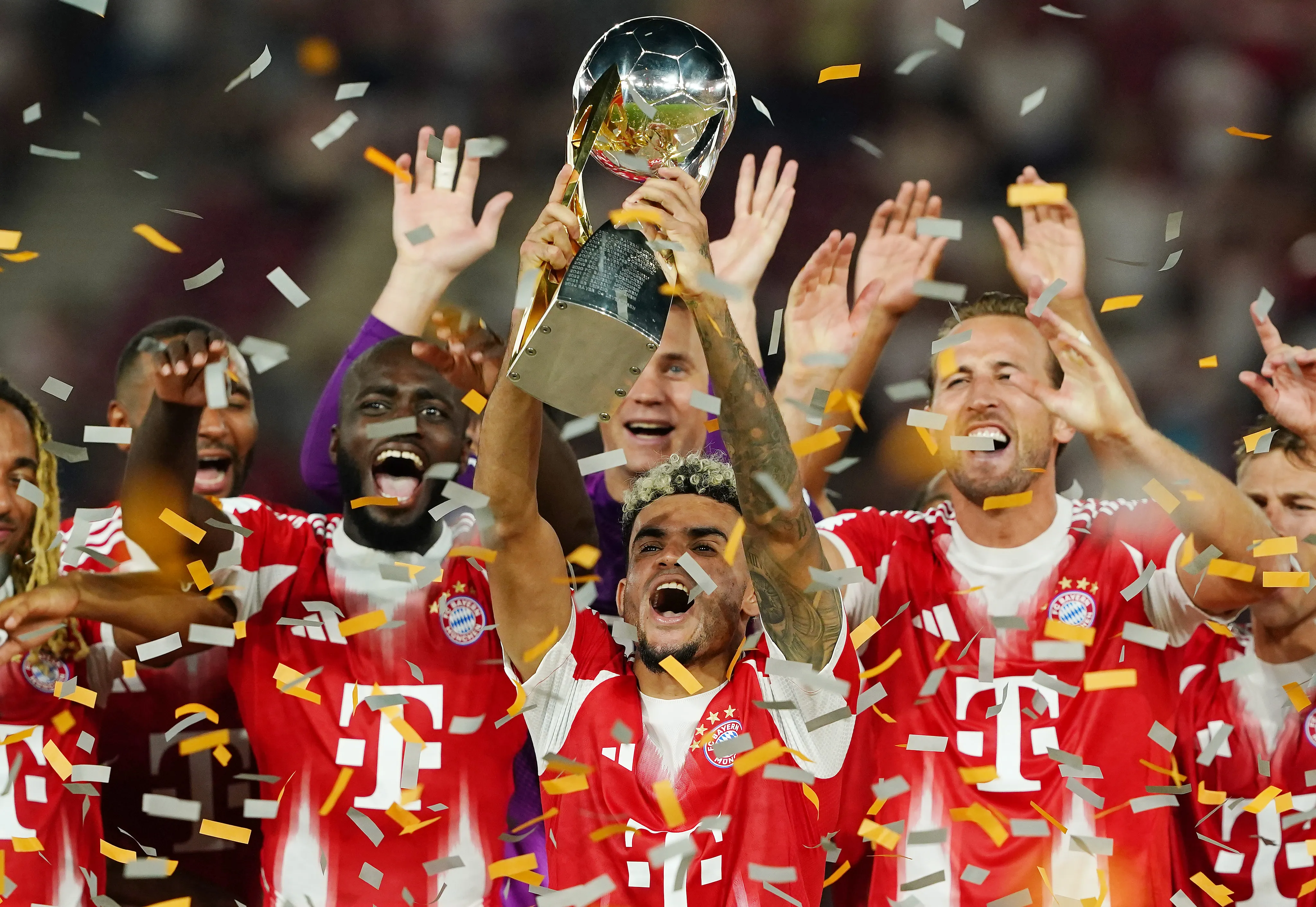 Luis Díaz ya lleva tres títulos con el Bayern en una temporada.