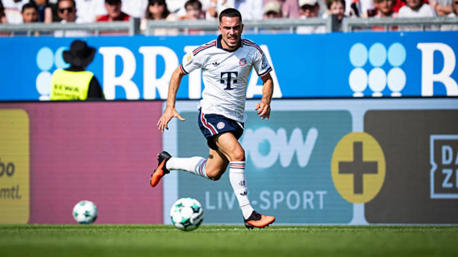 Arijon Ibrahimović espera ser el suplente de Luis Díaz esta campaña: GETTY