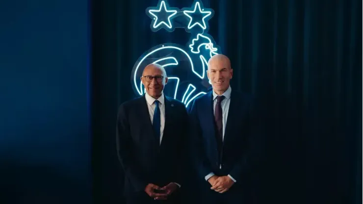 Zinedine Zidane brindó su primera conferencia de prensa como entrenador de la Selección de Francia.