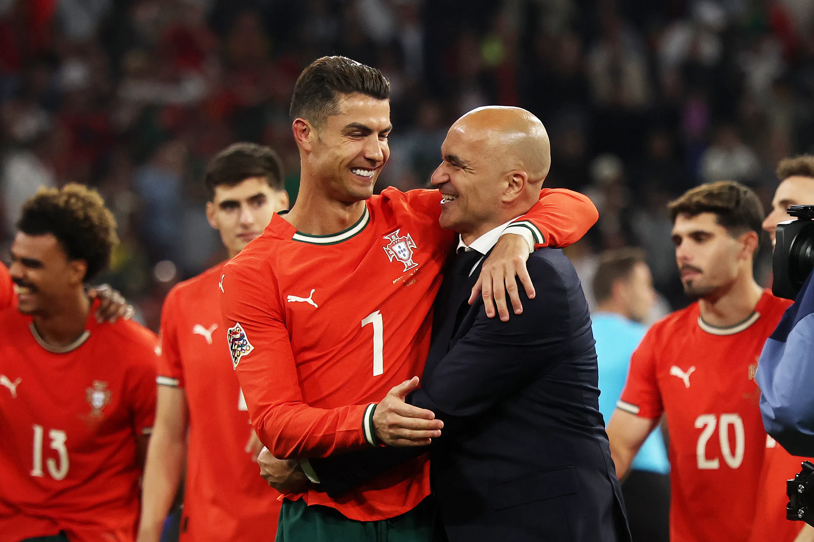 Roberto Martínez – Cristiano Ronaldo 2025. Foto: Getty.