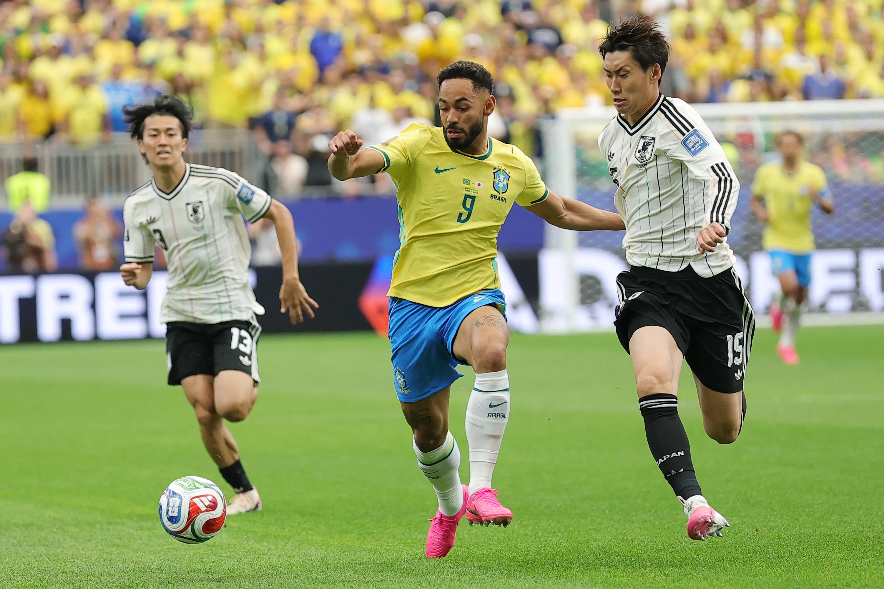 Japón casi da la sorpresa contra Brasil.