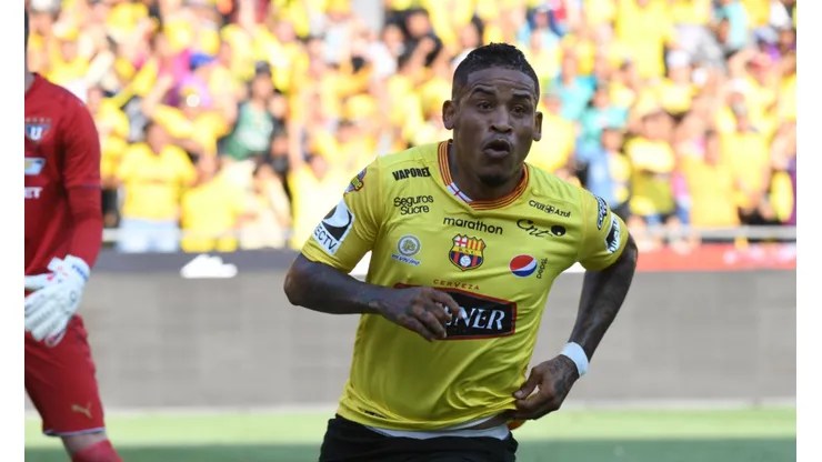 Michael Arroyo sigue activo y tiene nuevo equipo a sus 39 años de edad