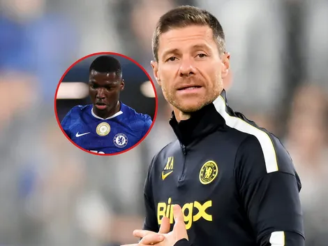Xabi Alonso ya perdió con el Chelsea, pero no dudó y le puso un apodo a Moisés Caicedo