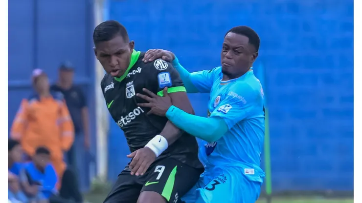 Jugada de Atlético Nacional vs. Jaguares.