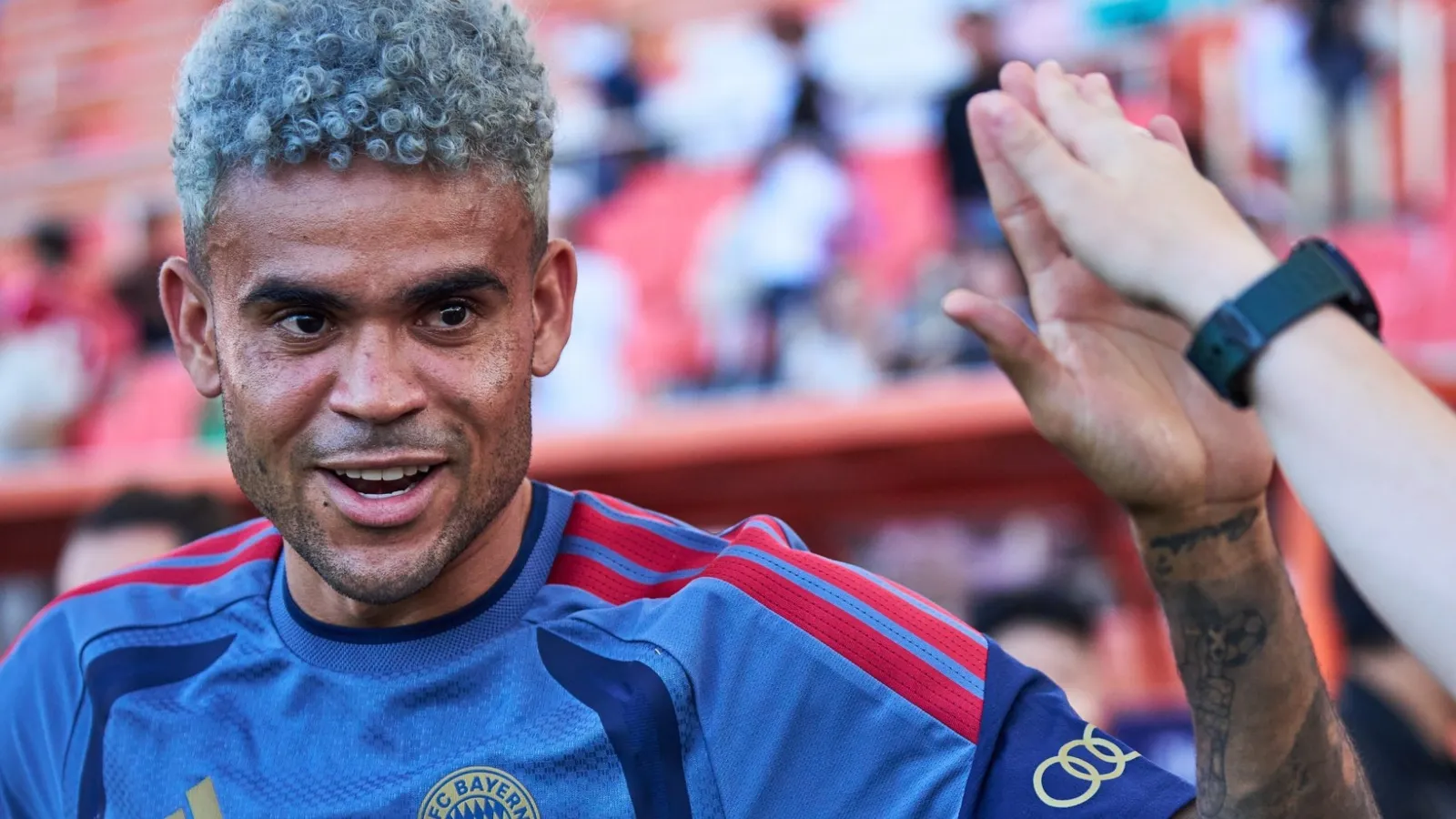 Luis Díaz estrena look ante Jeju United: TW