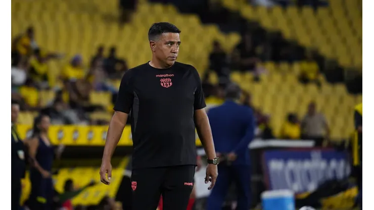 Bombazo: El entrenador que recibió la oferta de Barcelona SC ¿reemplazo de César Farías?