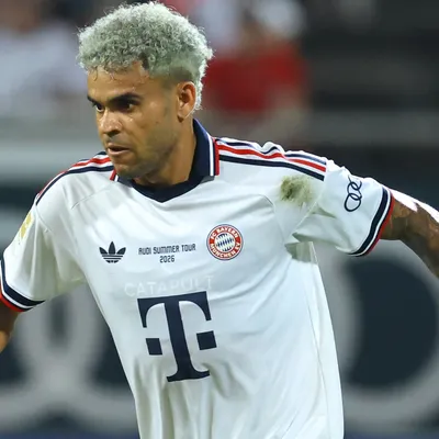 ¿Juega Luis Díaz? Alineaciones de Bayern Múnich vs. Aston Villa