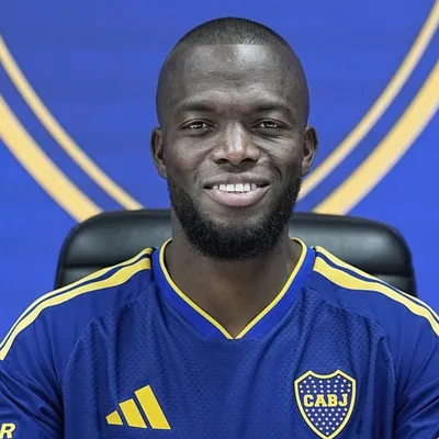 Enner Valencia recién llegó a Boca Juniors y ya decidió su próximo equipo