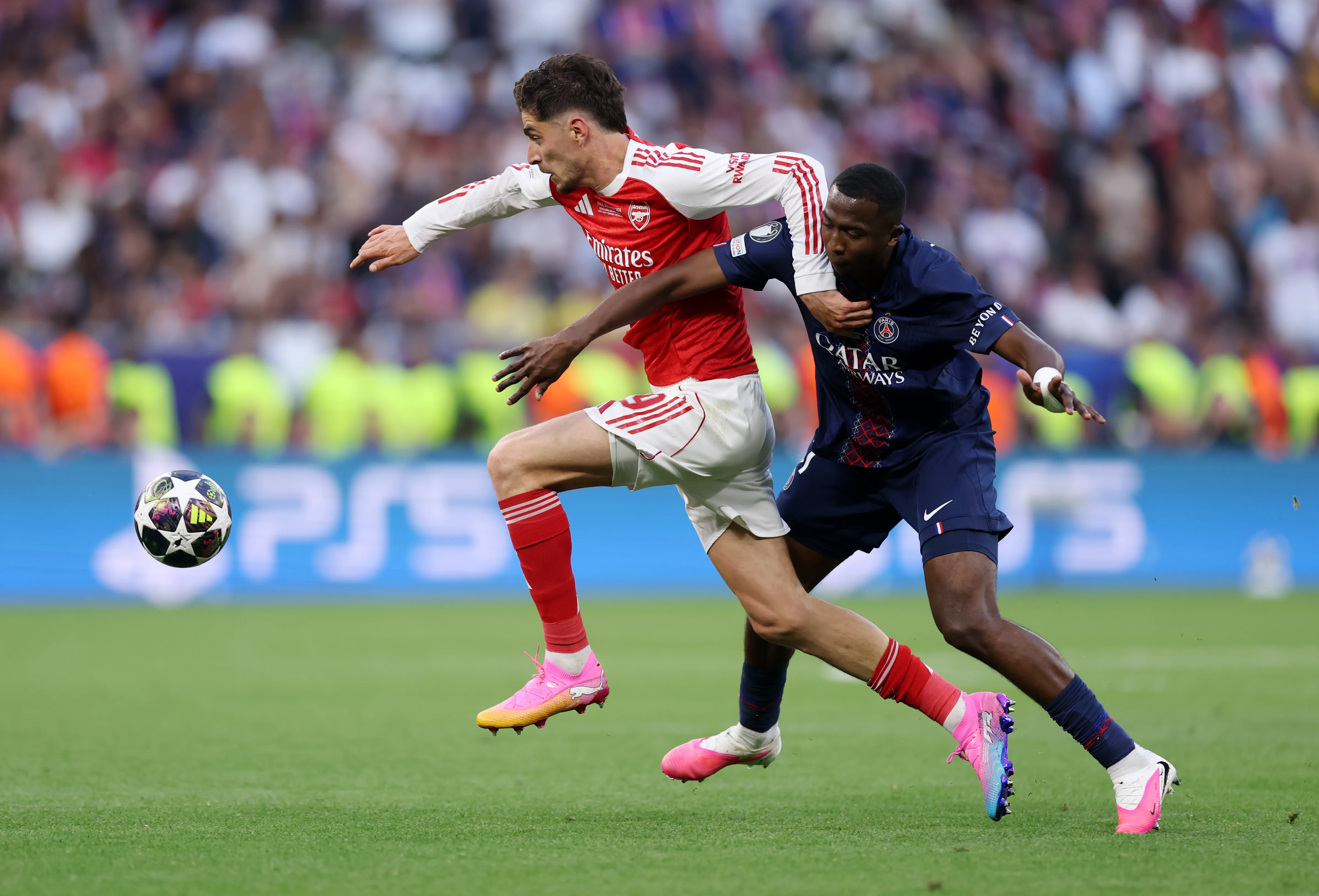 El valor de mercado de William Pacho. (Foto: GettyImages)