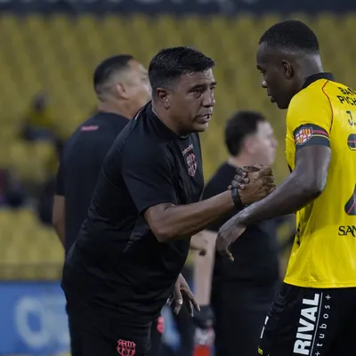 El exjugador de Barcelona SC que aplaudió la salida de César Farías