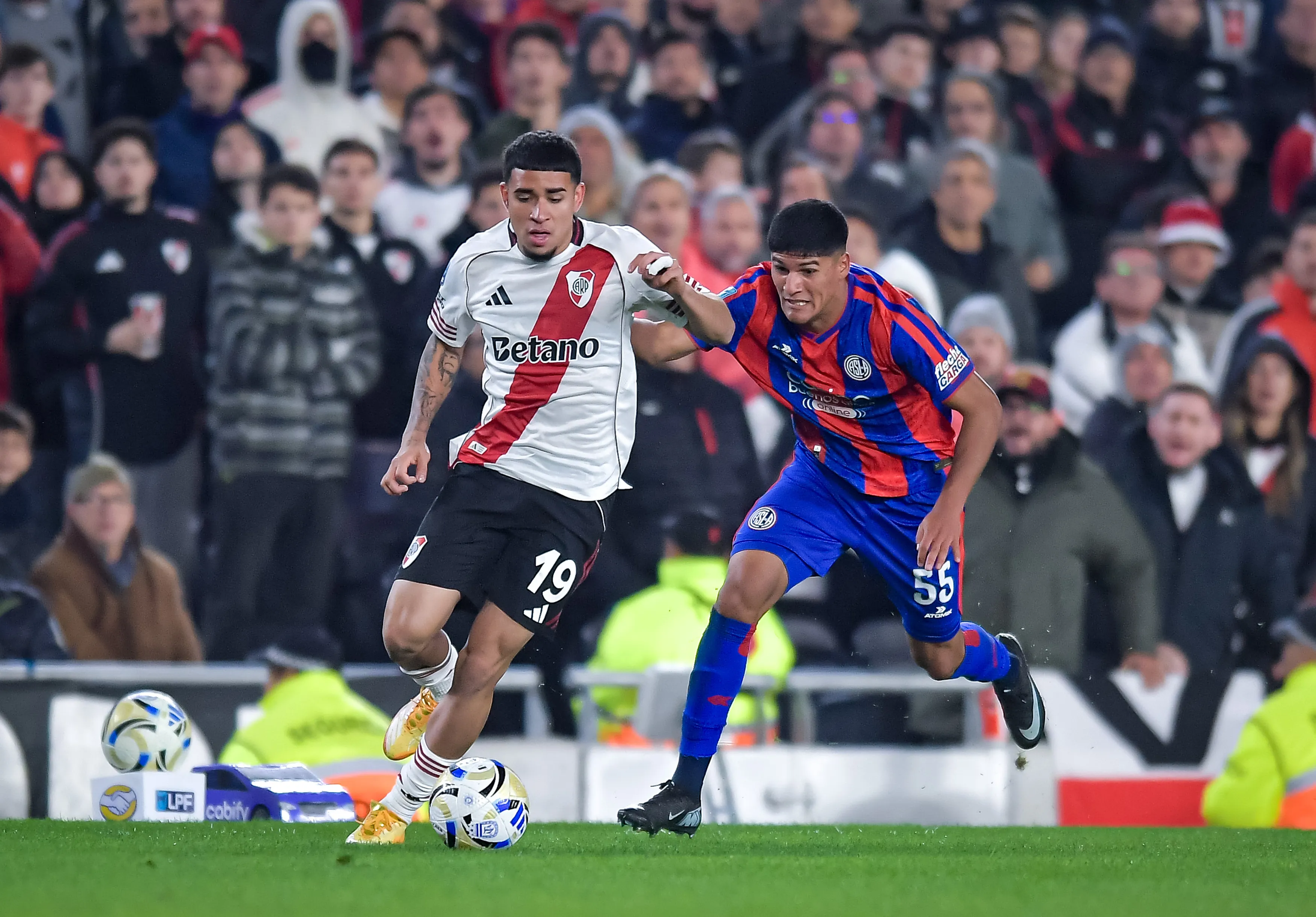 Kendry Páez no se pudo ganar un lugar en River. (Foto: GettyImages)