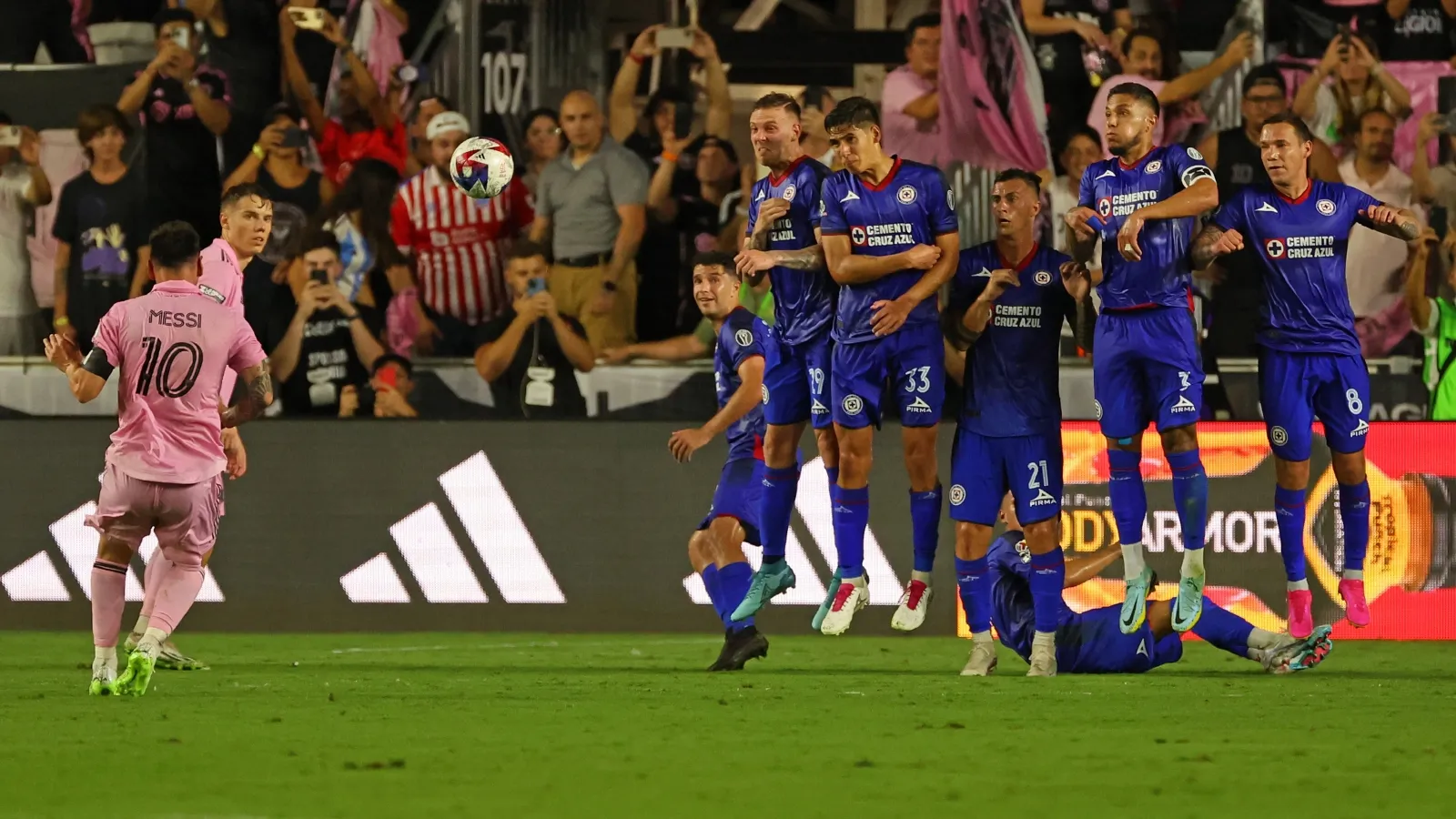 Cruz Aazul, primer rival de Messi de cara a la lucha por títulos en lo que queda del 2026: GETTY