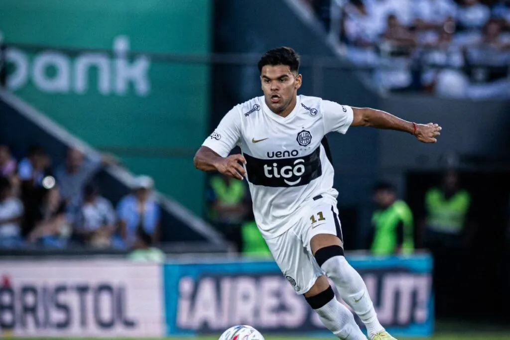 Rodney Redes – Olimpia de Paraguay.