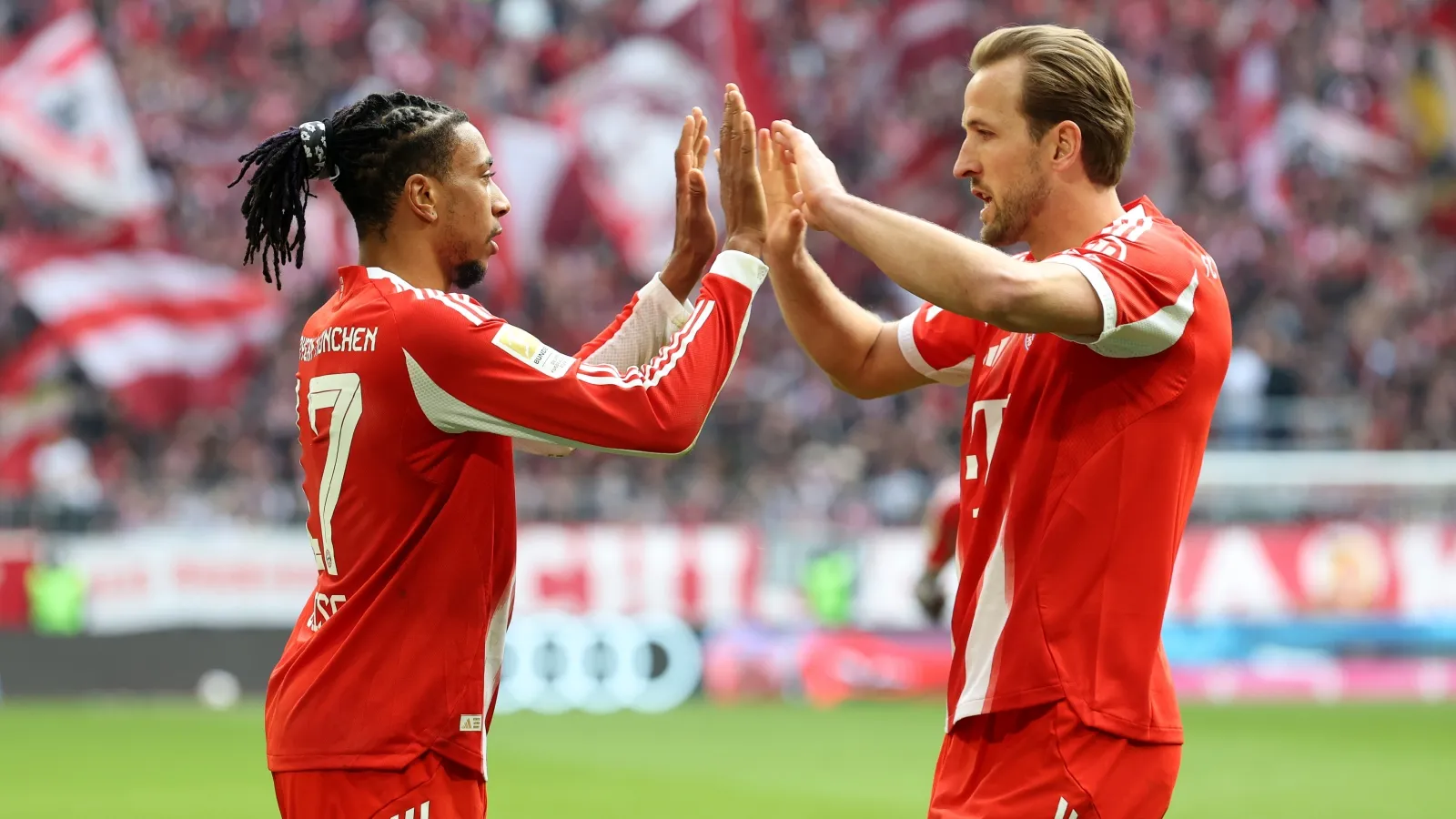 Kane y Olise, dos de los grandes candidatos al Balón de Oro 2026: GETTY