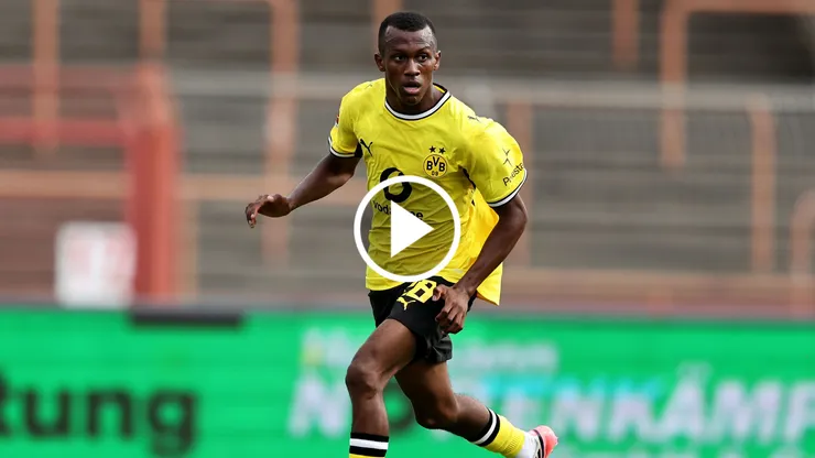 Lerma marcó este gol con el Sub-21 del Borussia Dortmund