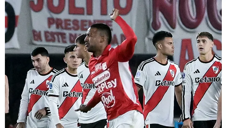 Christian Mafla en River Plate vs. Santa Fe.