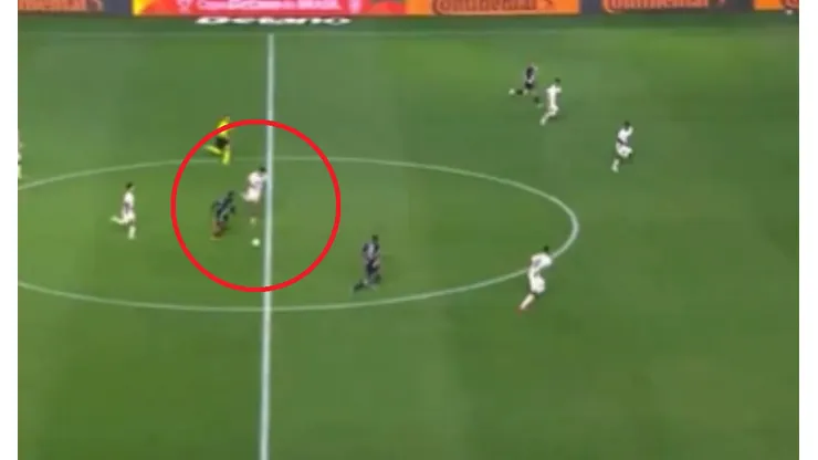 El golazo de Carlos Andrés Gómez en Brasil.