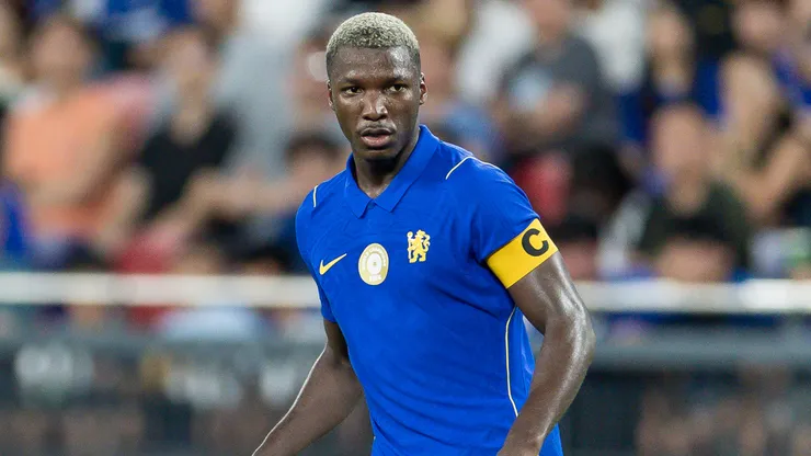 Moisés Caicedo es muy criticado por los hinchas de Chelsea.