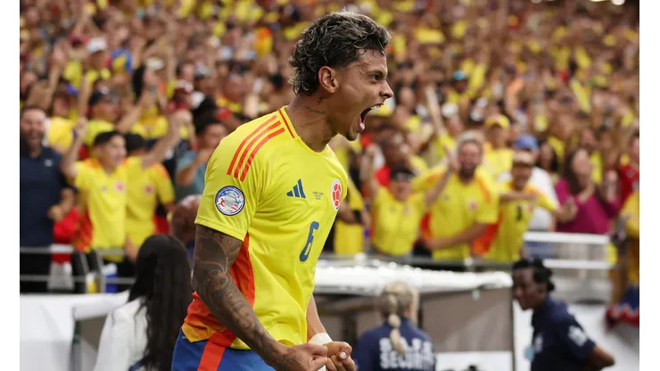 Richard Ríos tiene nuevo club y llueven las críticas para el colombiano