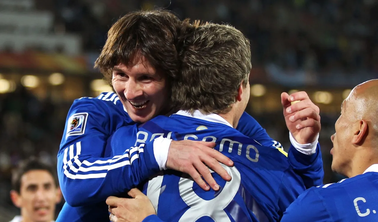 Messi y Palermo en el Mundial 2010. (Foto: Getty Images)