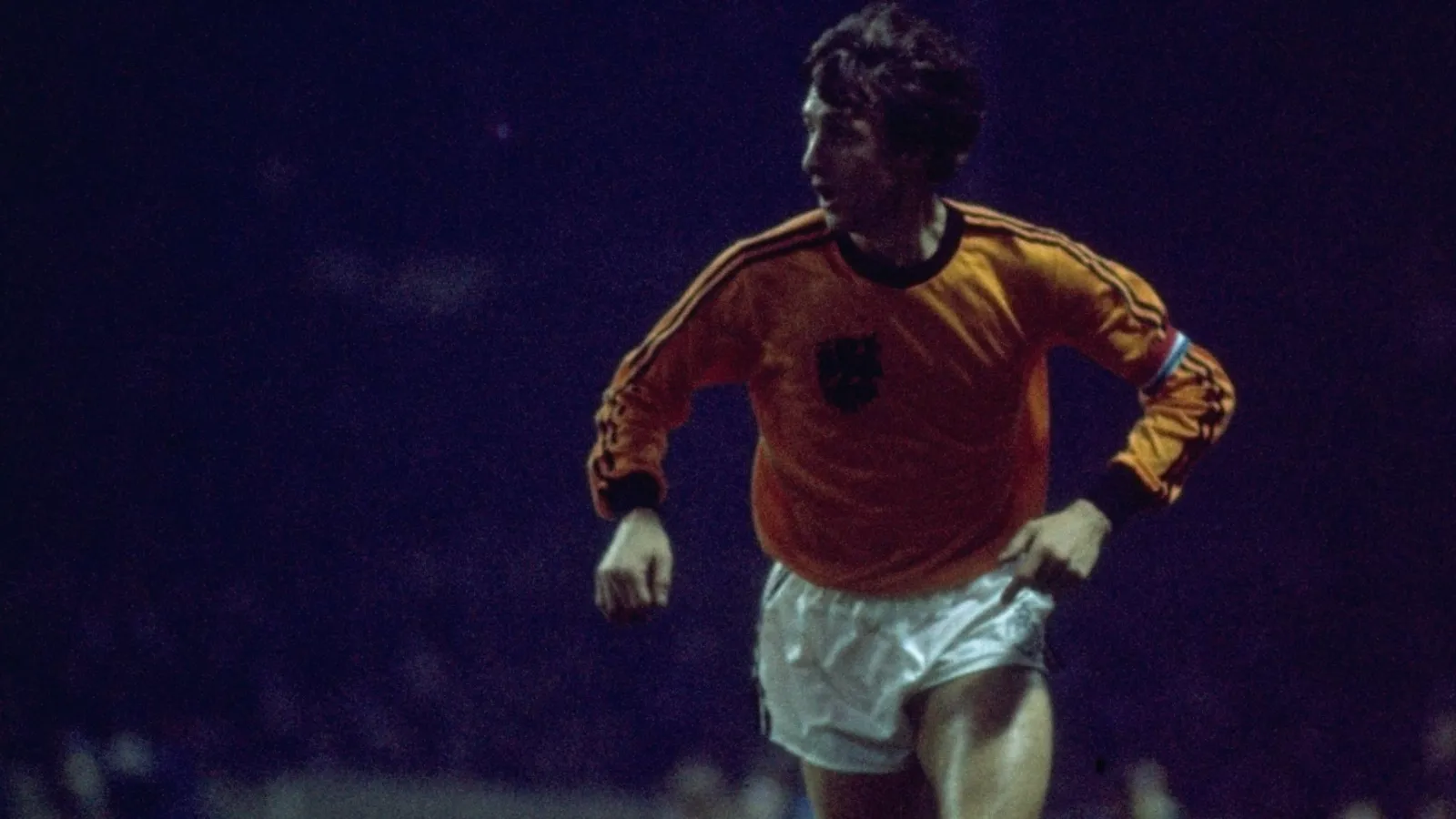 Ni con Cruyff o Maradona FIFA permitió el retiro de un número de camiseta: GETTY