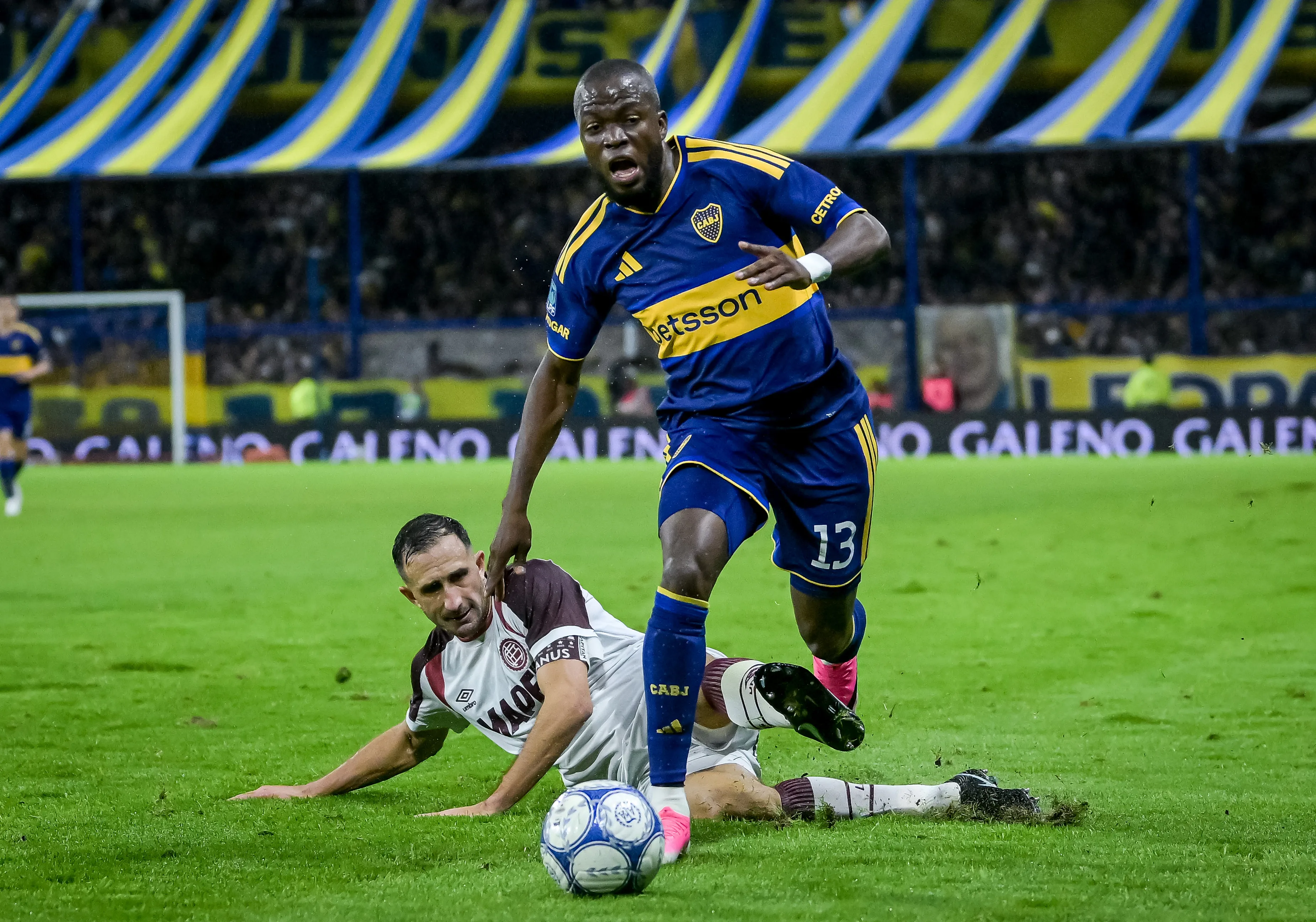 Enner Valencia viene siendo suplente en Boca. (Foto: GettyImages)