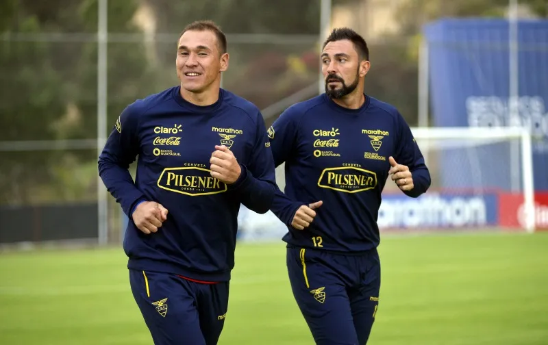 Librado Azcona – Selección de Ecuador.
