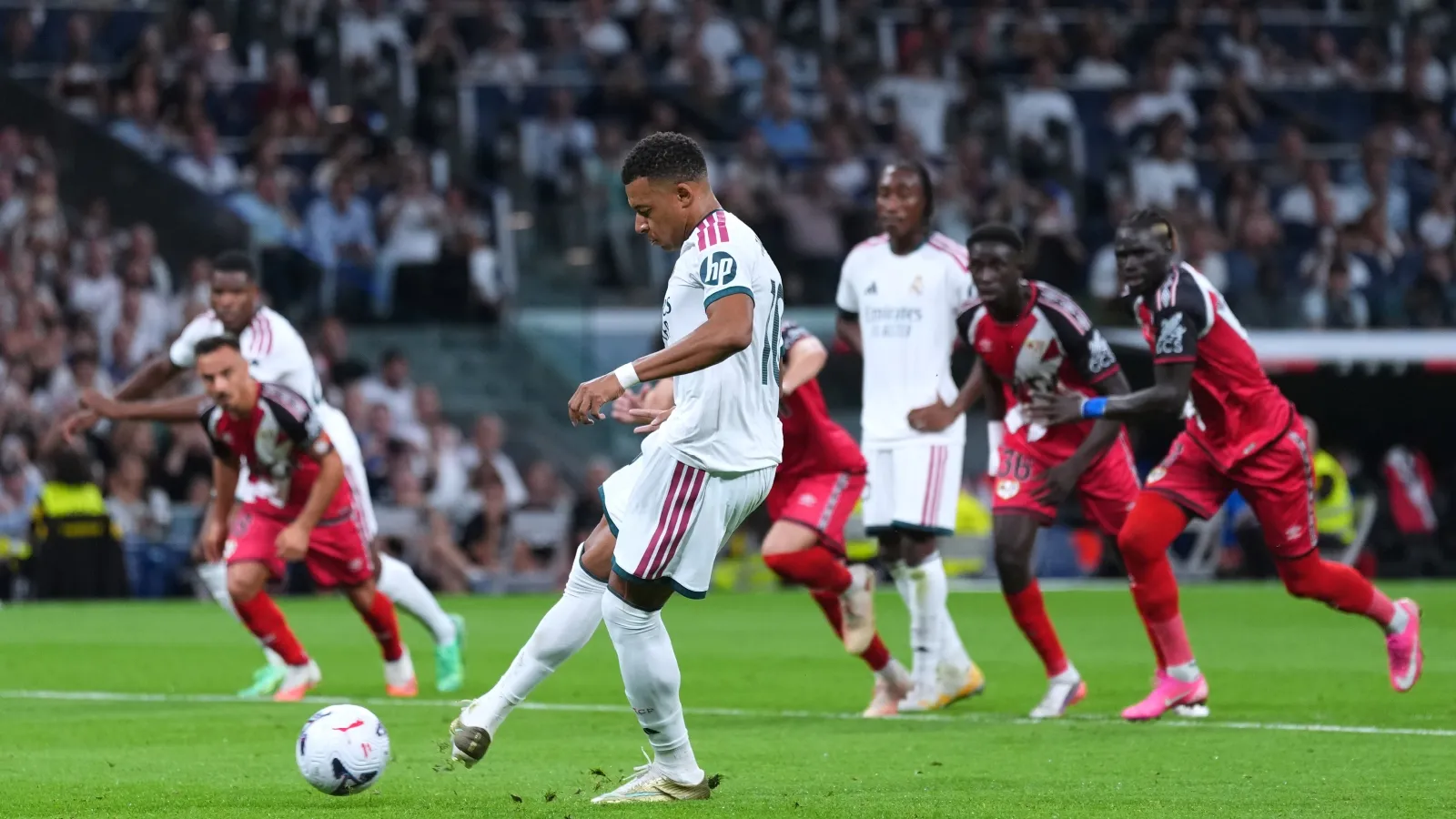 Mbappé, primer jugador desde James en marcar y asistir en 17 minutos por el Bernabéu: GETTY