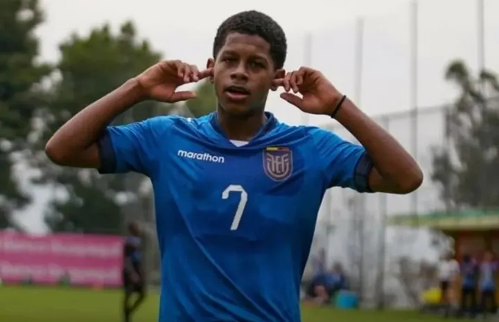 Luis Fragozo – juveniles de la Selección de Ecuador