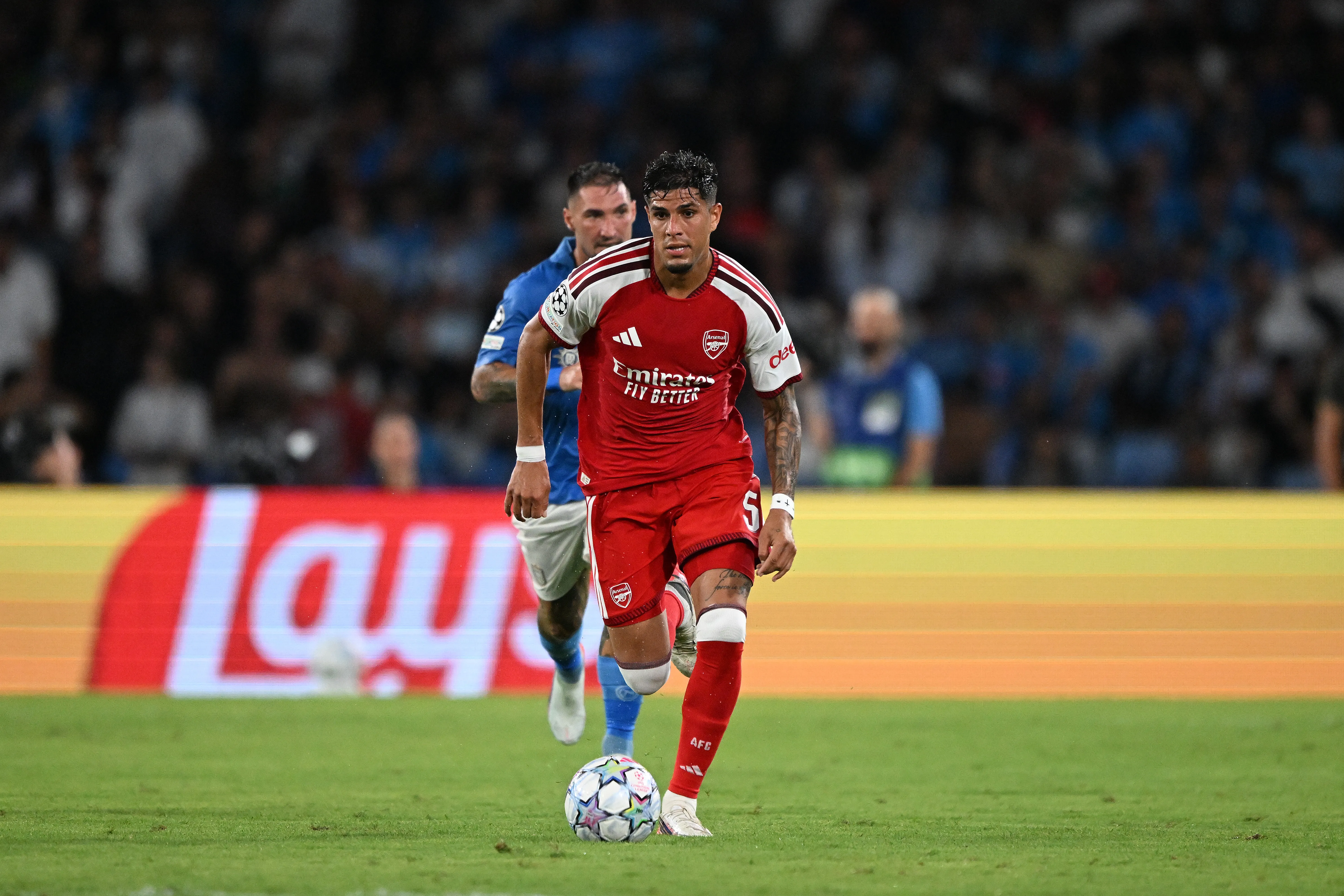 Piero Hincapié jugó 90 minutos en Champions League. (Foto: GettyImages)