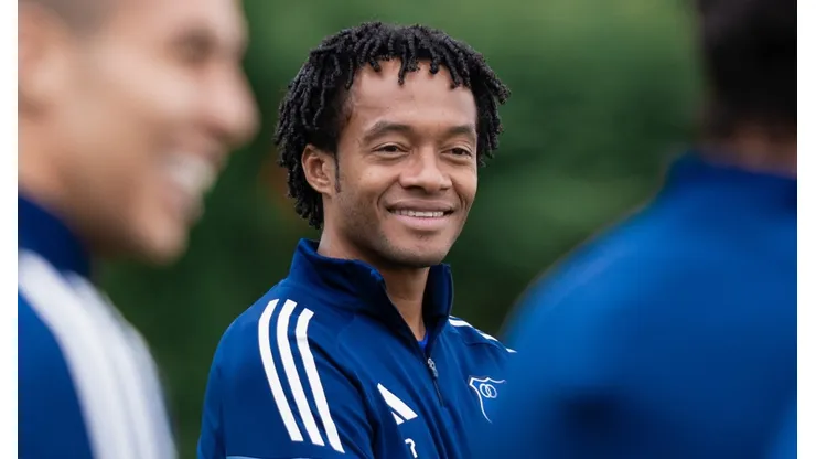 Juan Guillermo Cuadrado llegó con dos fechas de sanción.
